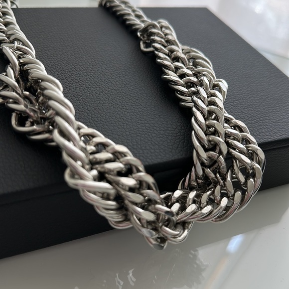 Chunky silver color chain necklace (heavy) - Picture 3 of 3